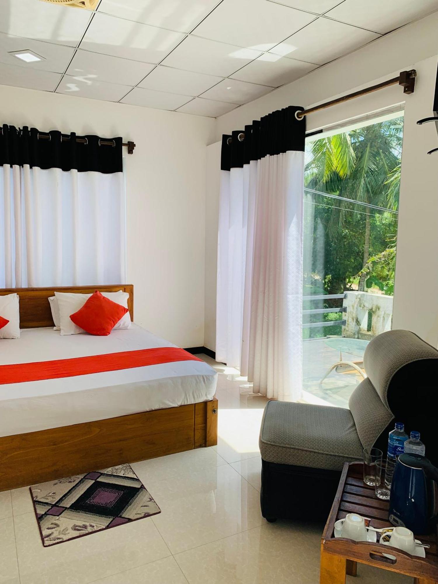 Chill House Safari Resort Udawalawe Exterior photo